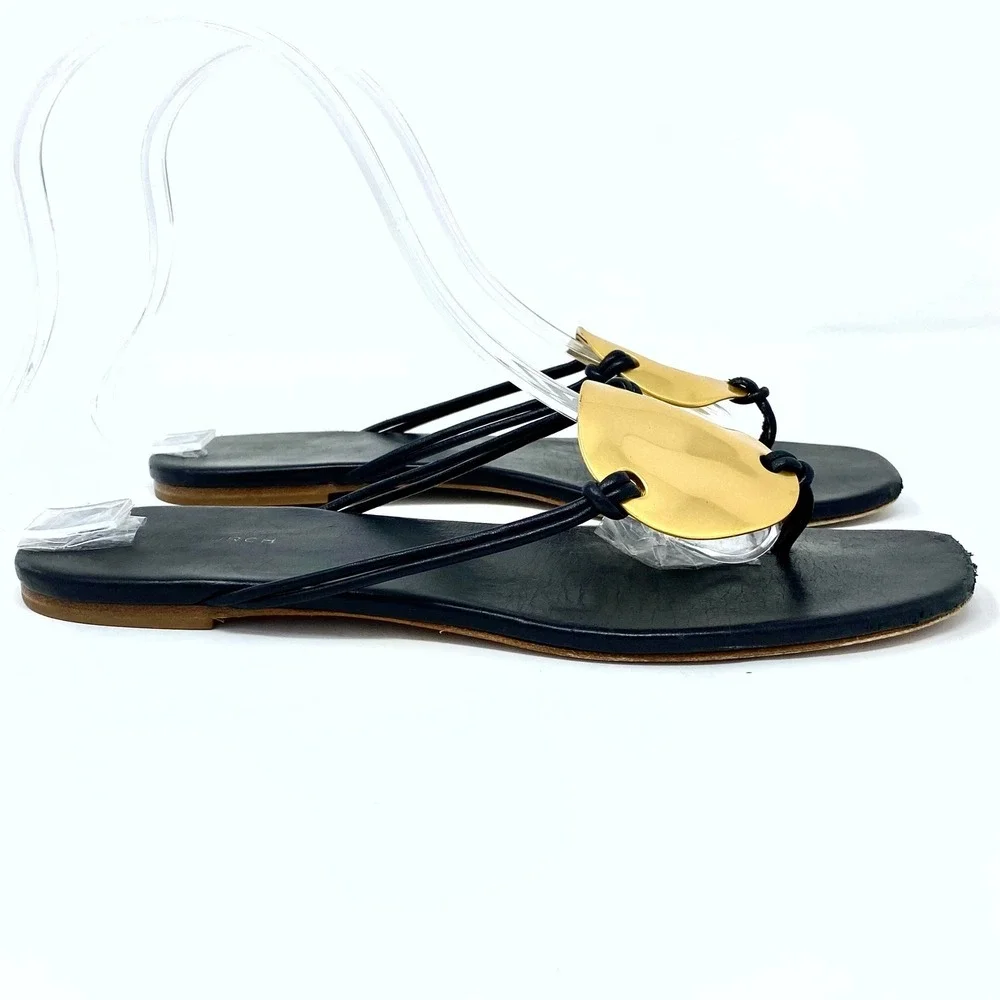 TORY BURCH BLACK LEATHER HAMMERED GOLD DISC THONG SANDALS SIZE 7